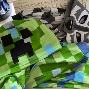 Minecraft & raccoon print hooded onsie PJs 8/10 & Large